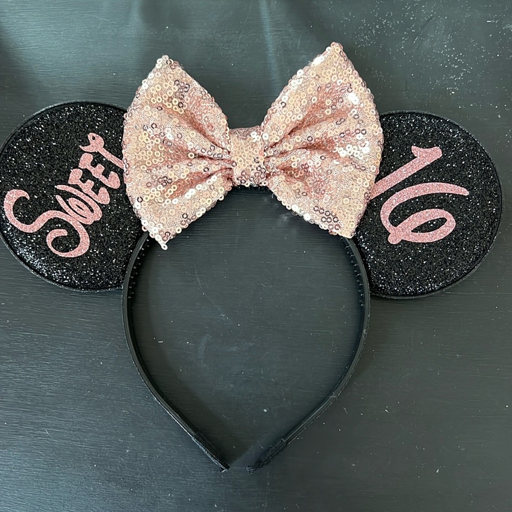 Minnie Mouse Ears